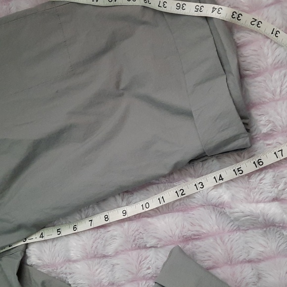 Lane Bryant NWT Grey Cargo 5 Pockets High Rise Petal Pusher Shorts Size 24 - Picture 8 of 10